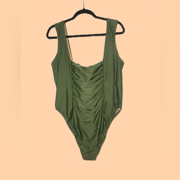 NWT J. Crew Ruched Squareneck One-Piece Swimsuit in Safari Green, Size 22 (3X) - Picture 5 of 12